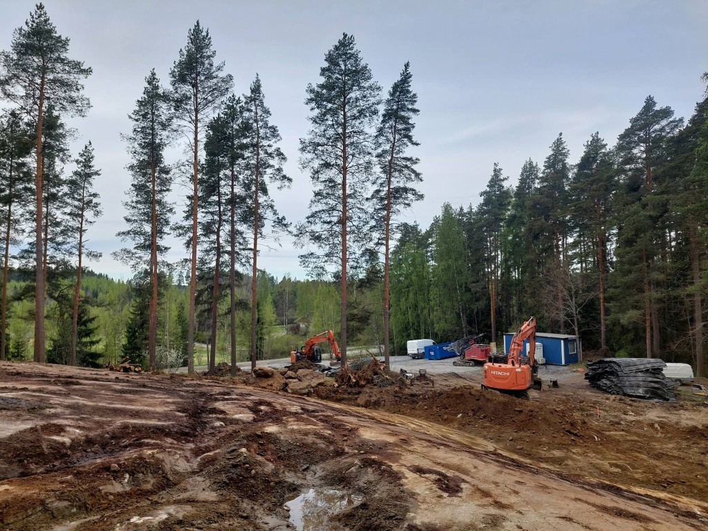 Maanrakennustyömaa